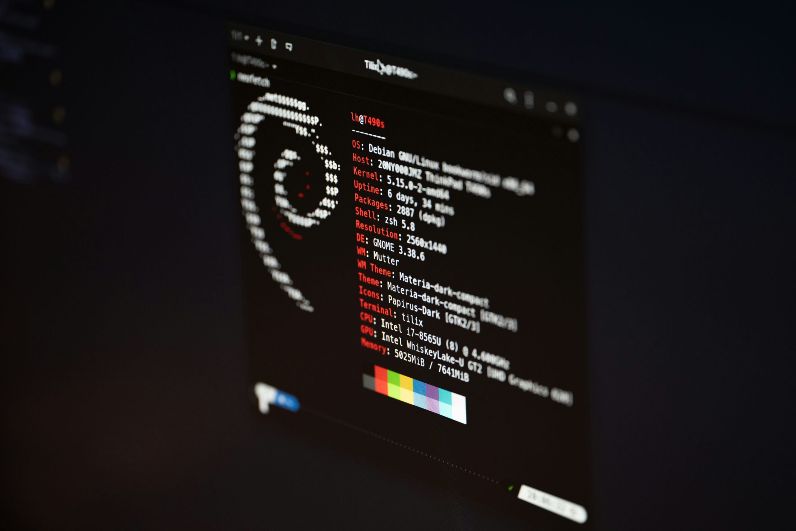 Restrukturisasi File System: Implikasi Teoretis dari Kebijakan Mutlak ‘Merged-/usr’ pada Debian 13